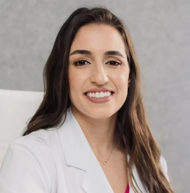 Dra. Yasmin Lima Vianna – Pediatria em Corinto – MG